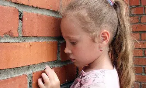 Nerwica u 4 latka objawy: jak rozpoznać niepokojące sygnały