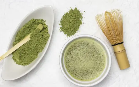 Matcha dla dzieci: Tak czy nie? Cała prawda o kofeinie i zdrowiu.