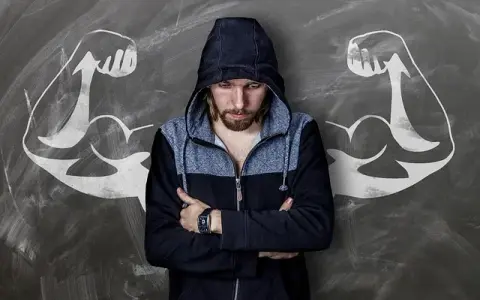 Ile waży bluza? Odkryj, co wpływa na jej wagę i komfort