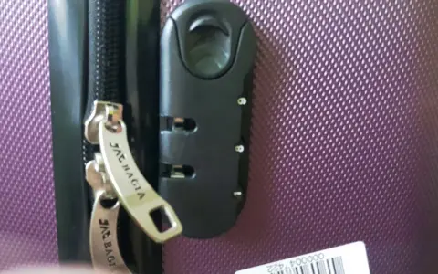 Jak ustawić kod w walizce Wittchen - proste kroki, które musisz znać