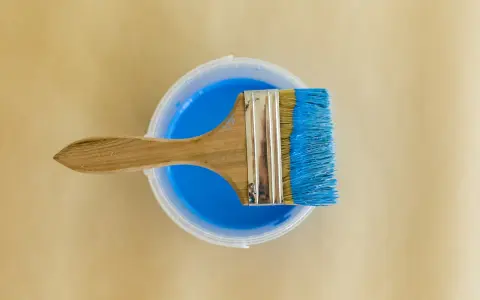 Jaką farbę na przyczepę wybrać, aby zapewnić jej trwałość?