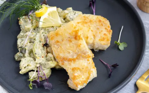 Gebratener Kabeljau mit Kartoffelsalat und Dill. Perfekt gebraten, wie lange? Ein Genuss!