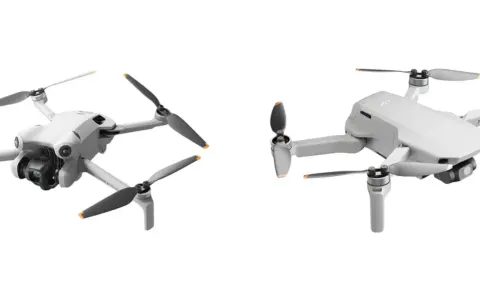 Porównanie dronów DJI: dwa białe modele Mini 3 Pro i Mini 2 SE z rozłożonymi śmigłami na białym tle.
