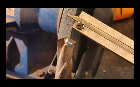 Jak naostrzyć wiertło? Poradnik eksperta: Przywróć życie narzędziom!
