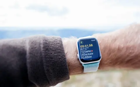 An Apple Watch displays cycling metrics, including time, calories, heart rate, elevation, and distance. It's a great tool for tracking your VO2 max during outdoor activities.