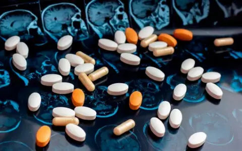Jakie są najnowsze leki na schizofrenię? Odkryj przełomowe terapie