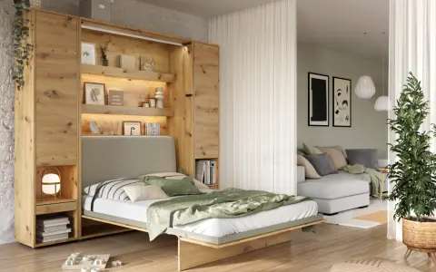 Idées pour comment amenager une chambre en longueur : un lit escamotable intégré dans des étagères en bois, optimisant l'espace.