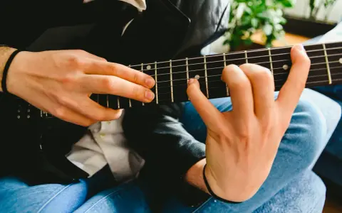 Ile akordów na gitarze musisz znać? 8 otworzy Ci tysiące piosenek!