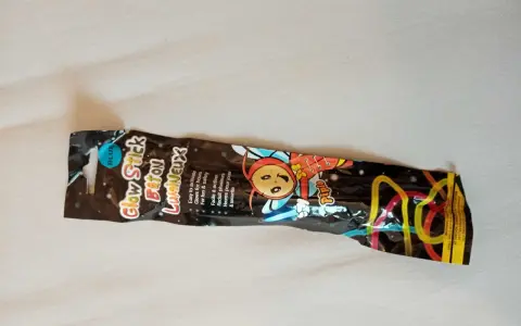 Niebieski, wielokrotnego użytku światło chemiczne "Glow Stick" z postacią Pipo. Idealne na imprezy i do zabawy.