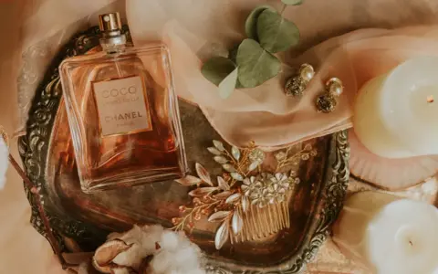Jak sprawdzić datę produkcji perfum? Nie daj się oszukać!