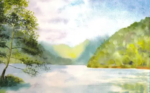 Paysage paisible, une aquarelle humide sur humide. Un arbre feuillu à gauche, un lac calme et des collines verdoyantes en arrière-plan.