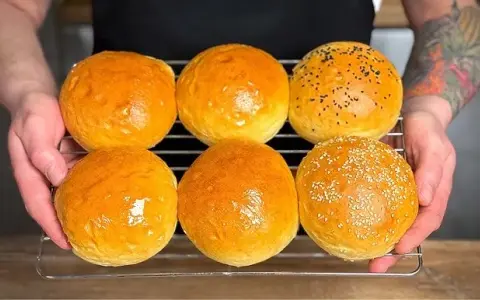 Bułki do burgerów: Które wybrać, by Twój burger był idealny?