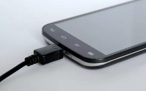 Jak wyczyścić aparat w telefonie, aby zdjęcia były zawsze ostre