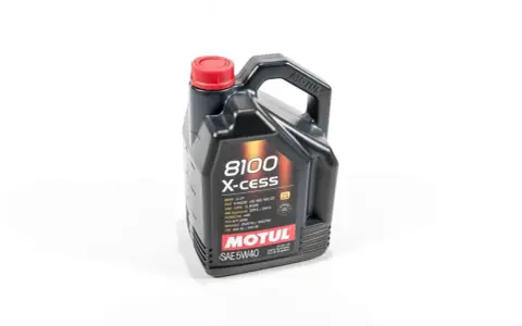 Motul 5W-40 5L: Jaki wybrać? Ceny, normy i jak rozpoznać oryginał