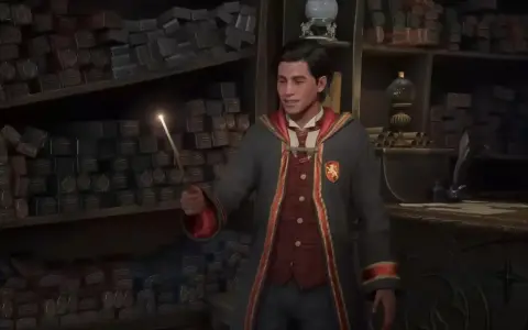Estudiante de Hogwarts practica hechizos en la tienda de varitas, preparándose para las pruebas de Merlin en Hogwarts Legacy.