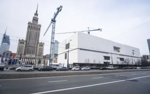 Kiedy otwarcie muzeum sztuki nowoczesnej w Warszawie? Nie przegap!