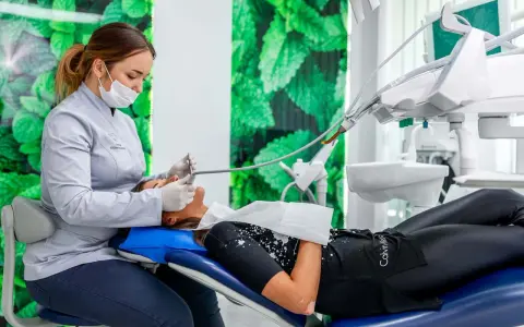 Myślisz o dentyście w Niemczech? Sprawdź koszty i oszczędzaj!