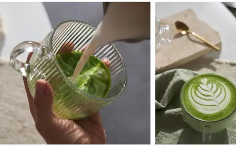 Jak zrobić matcha latte? Mleko wlewane do zielonego napoju, tworząc piankę. Gotowy napój z latte art.