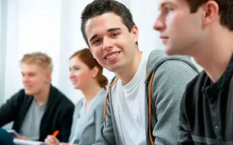 Wie lange Kindergeld nach Abitur? Wichtige Infos zur Anspruchsdauer