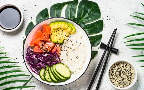 Poke Bowl przepis: Kompletny przewodnik po hawajskich smakach