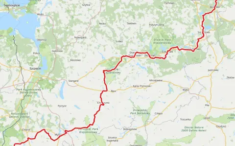 Trasa pojezierzy zachodnich prowadzi przez malownicze tereny, od Szczecina po Miastko, przez Drawieński Park Narodowy.