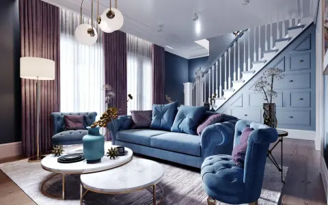 Eleganckie wnętrze z sofą i fotelami w odcieniach niebieskiego, inspirowane stylem art déco architektura. Marmurowe stoliki i fioletowe zasłony dodają luksusu.