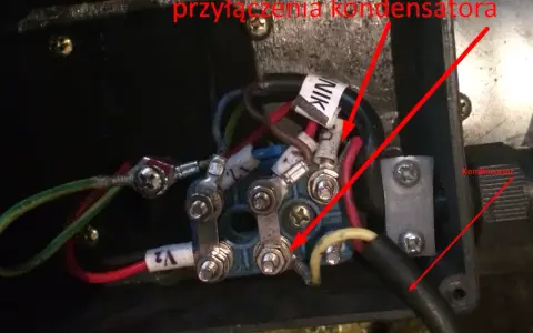 Gdzie jest kondensator w piecu na ekogroszek? Oto kluczowe informacje