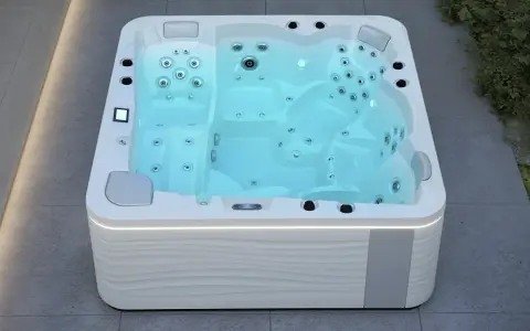 Jacuzzi ogrodowe: Czy warto? Koszty, instalacja, wybór idealnego spa