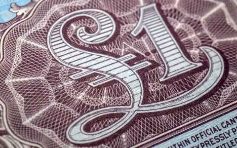 Funt szterling (GBP): Co to za waluta i jak jej używać?