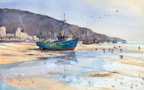 Peindre un bateau bleu sur la plage, avec des reflets dans l'eau et des mouettes.