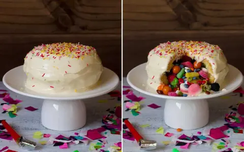 Tarta de gominolas sorpresa. Un pastel blanco cubierto de chispas de colores, que al cortarlo revela un interior lleno de dulces.