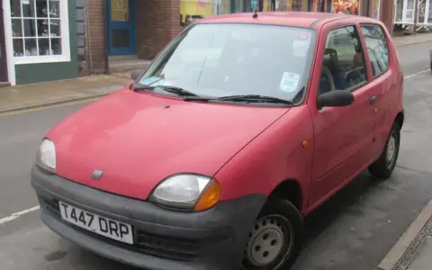 Ile wchodzi płynu do chłodnicy Seat Ibiza? Sprawdź, aby uniknąć problemów