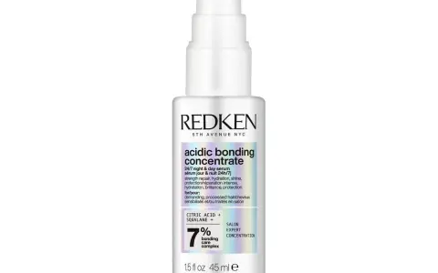 Siero per capelli Redken Acidic Bonding Concentrate: quando metterlo per riparare, idratare e proteggere i capelli trattati.