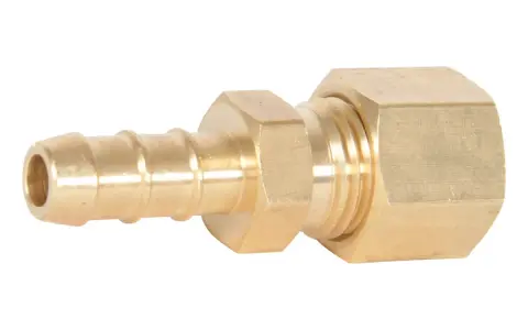 Un raccord male femelle en laiton, essentiel pour connecter des tuyaux.