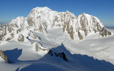 Mont Blanc: Höchster Berg der Alpen & Tipps zur Besteigung