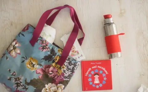 Do kiedy dziecko nosi pampersy? Odkryj znaki gotowości do nauki toalety