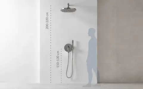 Wysokość baterii prysznicowej: deszczownica 200-220 cm, panel sterujący 110-130 cm. Sylwetka pokazuje idealne dopasowanie.