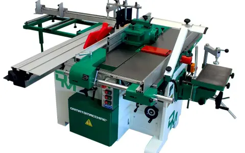 Máquina combinada de carpintería con sierra, cepilladora y fresadora, lista para transformar madera.