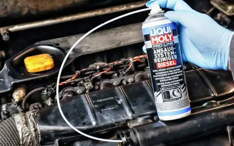 Czyszczenie układu dolotowego silnika diesla. Preparat Liqui Moly usuwa nagar, poprawiając pracę zaworu EGR.