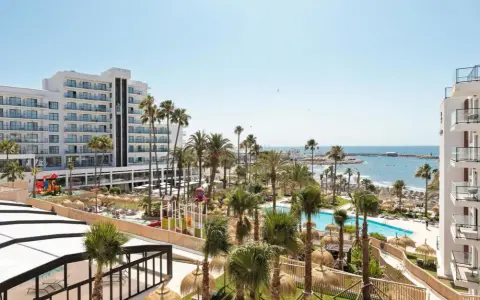 Hotel Best Triton Benalmádena: ¿Tu escapada ideal en la Costa del Sol?