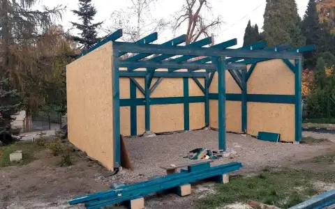 Jak zbudować garaż z płyt OSB – uniknij najczęstszych błędów i kosztów