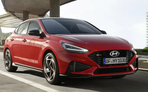 Pojemność baku Hyundai i30: Ile litrów w Twoim modelu?