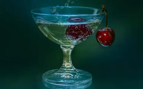 Domowa Nalewka Wiśniowa: Prosty Przepis Krok po Kroku