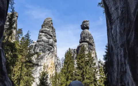 Skalne Miasto Adršpach i Teplice: Przewodnik, który ułatwi planowanie