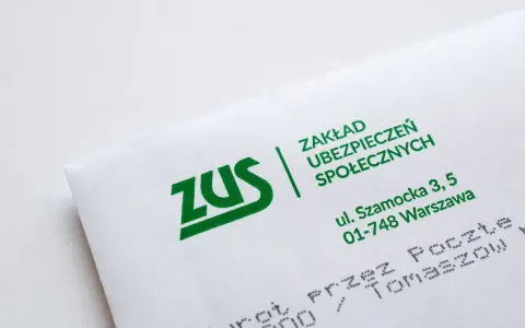 ZUS - Zakład Ubezpieczeń Społecznych. Dokument dotyczący dobrowolnego ubezpieczenia chorobowego. Adres: ul. Szamocka 3, 5, 01-748 Warszawa.