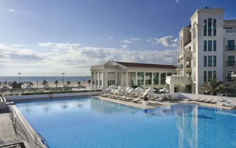 Hotel Las Arenas Valencia: ¿Por qué es el Gran Lujo definitivo?