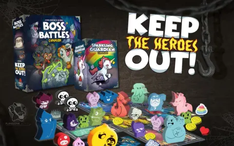 Kolorowe figurki potworów i dwa pudełka z grami planszowymi "Boss Battles" i "Sparkling Guardian". Napis "KEEP THE HEROES OUT!" sugeruje, że gracze wcielają się w potwory.