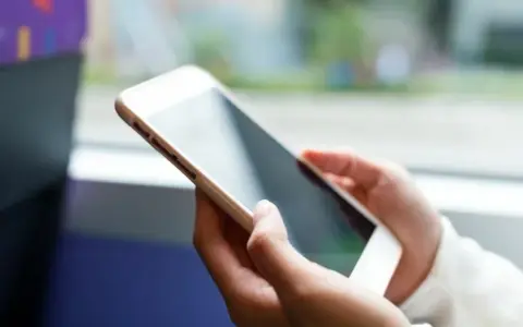 Ile można zarobić na reklamach w aplikacji? Fakty i strategie