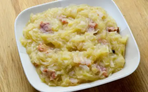 Jak zrobić kapustę kiszoną zasmażaną, aby była idealnie smaczna