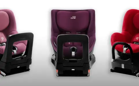 Trzy foteliki Britax Romer Dualfix w kolorach różowym, fioletowym i czerwonym, prezentujące różne kąty widzenia.